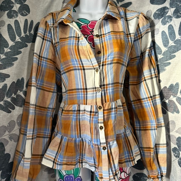 Francesca's Collections Multicolor Plaid Button-Down Shirt - Picture 1 of 4
